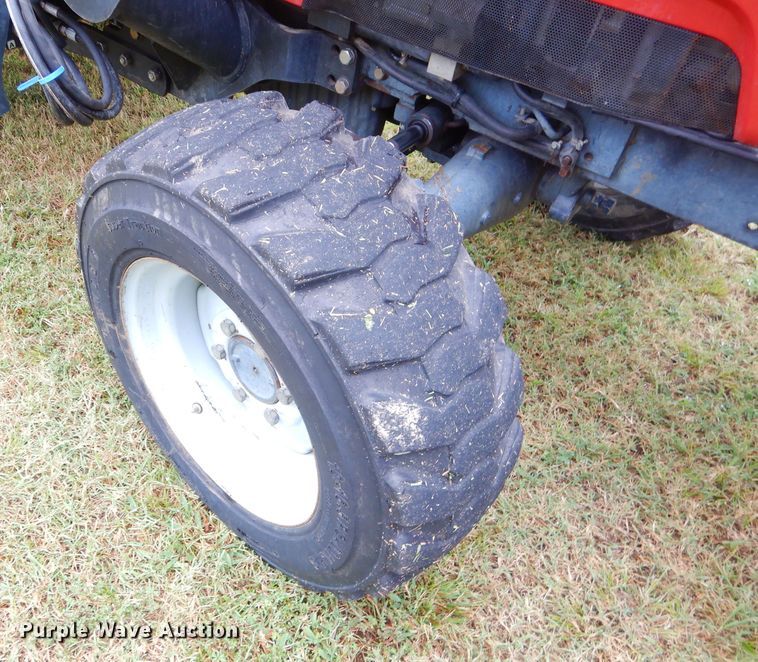 image for item ED9488 2005 Massey-Ferguson 1552 tractor