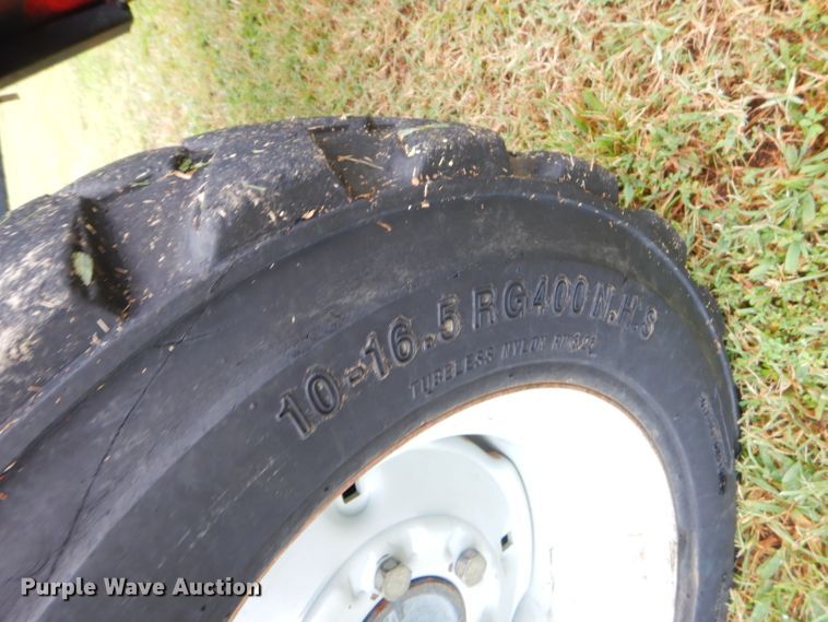 image for item ED9488 2005 Massey-Ferguson 1552 tractor