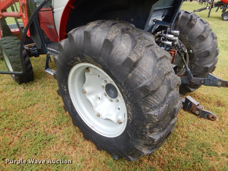 image for item ED9488 2005 Massey-Ferguson 1552 tractor