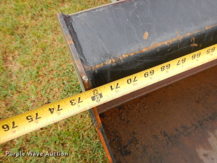 image for item ED9488 2005 Massey-Ferguson 1552 tractor