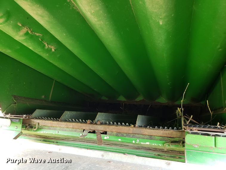 image for item ET9822 1988 John Deere 7720 Titan II RWA combine