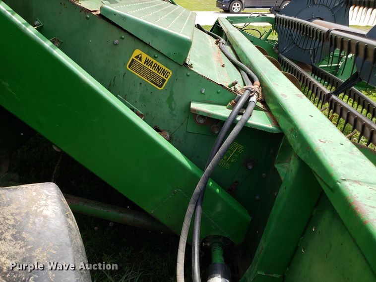 image for item ET9822 1988 John Deere 7720 Titan II RWA combine