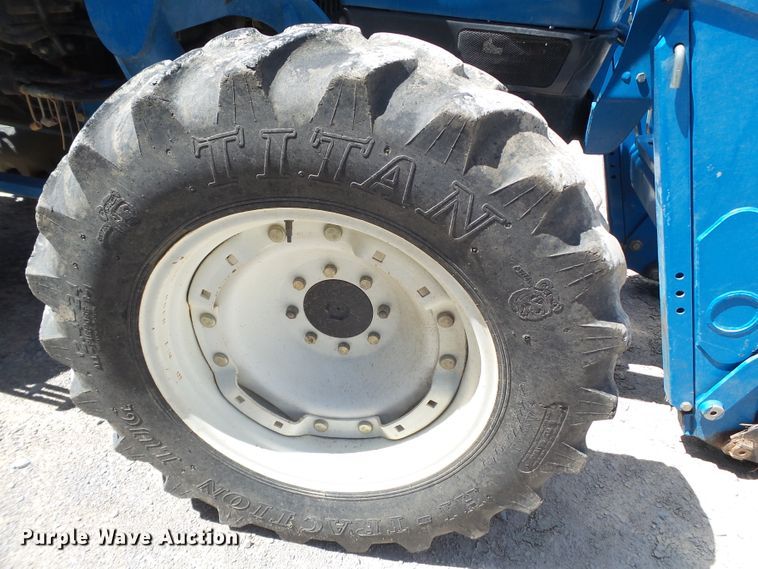 image for item FL9256 LS P7030C MFWD tractor