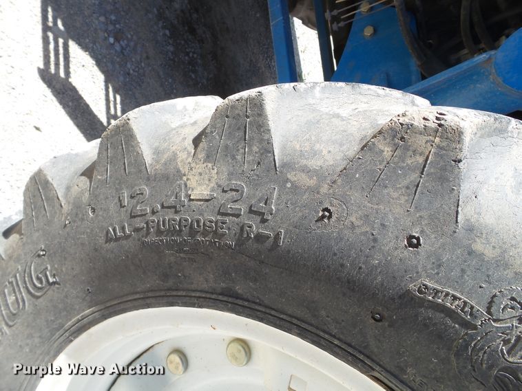 image for item FL9256 LS P7030C MFWD tractor