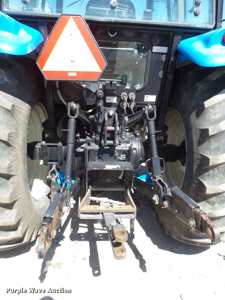 image for item FL9256 LS P7030C MFWD tractor