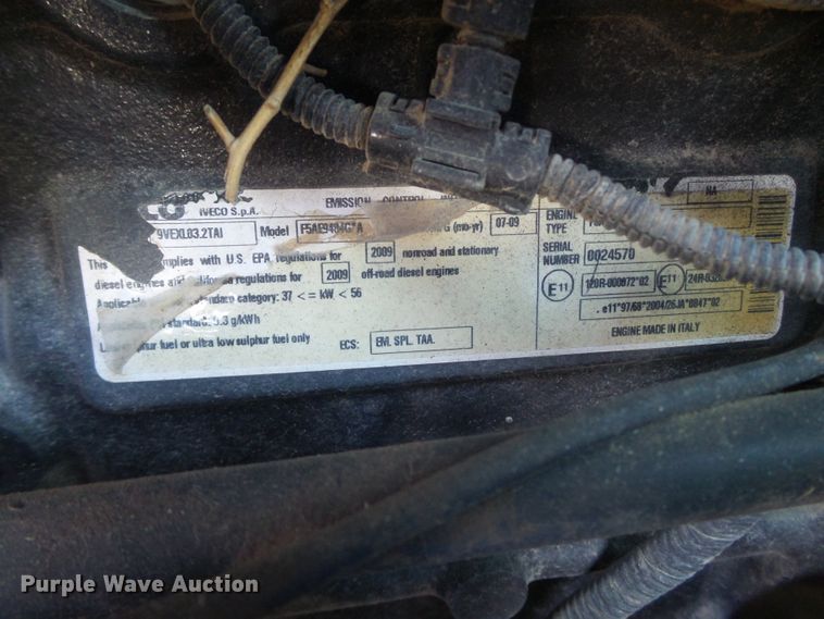 image for item FL9256 LS P7030C MFWD tractor