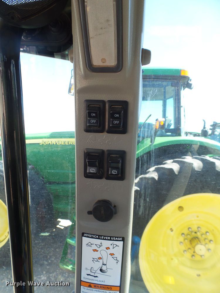 image for item FL9256 LS P7030C MFWD tractor