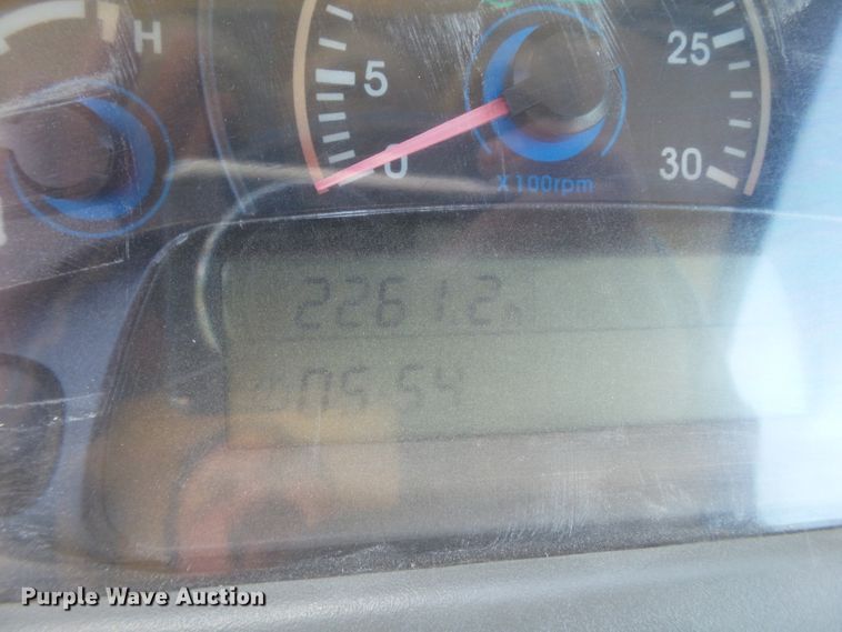 image for item FL9256 LS P7030C MFWD tractor