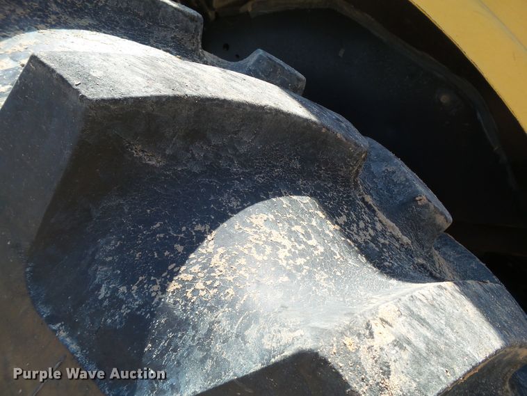 image for item FL9299 2009 Challenger MT575B MFWD tractor