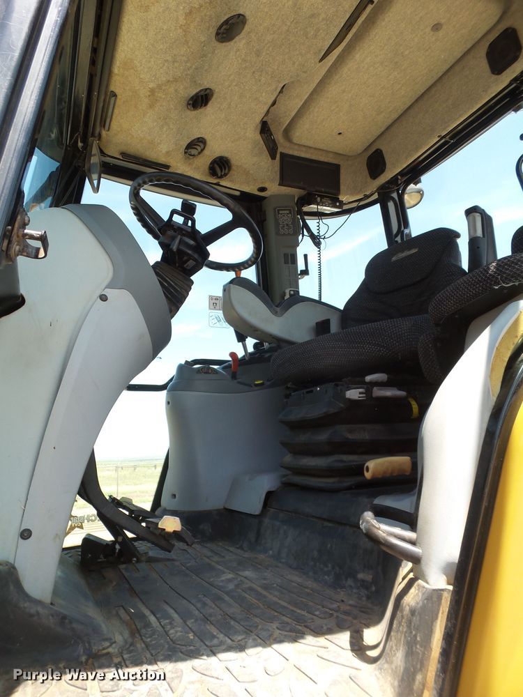 image for item FL9299 2009 Challenger MT575B MFWD tractor