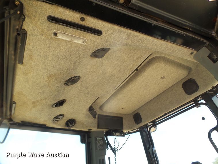 image for item FL9299 2009 Challenger MT575B MFWD tractor