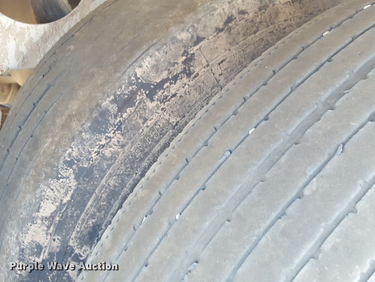 image for item FL9321 2007 Trinity live bottom trailer