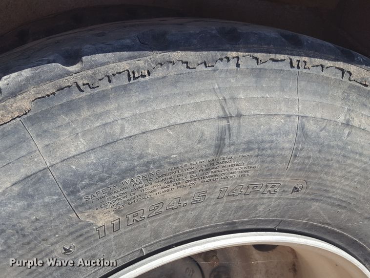 image for item FL9322 2009 Trinity live bottom trailer