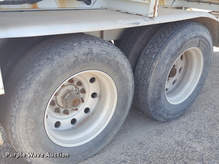 image for item FL9322 2009 Trinity live bottom trailer