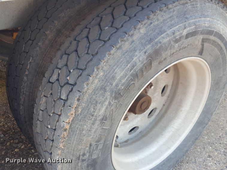 image for item FL9322 2009 Trinity live bottom trailer