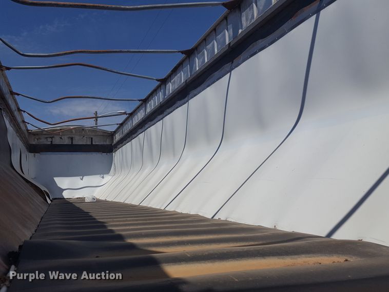 image for item FL9322 2009 Trinity live bottom trailer