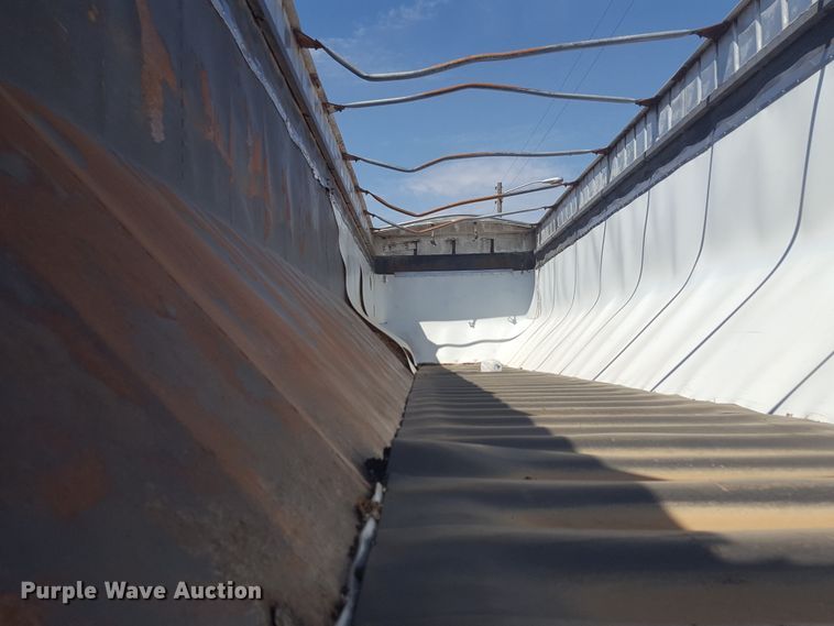 image for item FL9322 2009 Trinity live bottom trailer