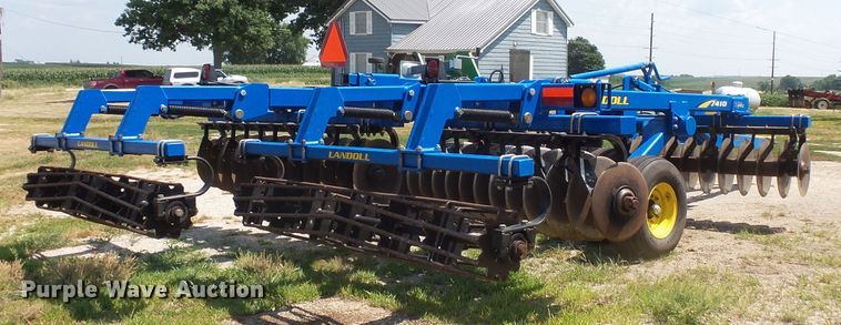 image for item FM9707 Landoll 7410-14 tandem disk