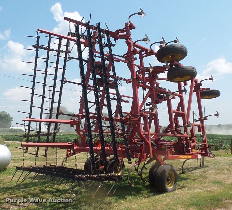 image for item FM9708 Sunflower 5034-29 field cultivator