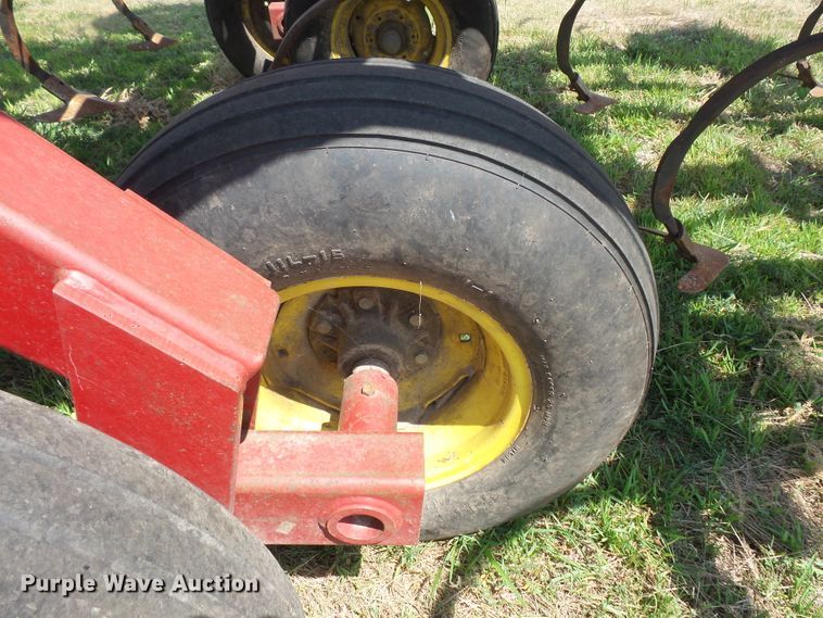 image for item FM9708 Sunflower 5034-29 field cultivator