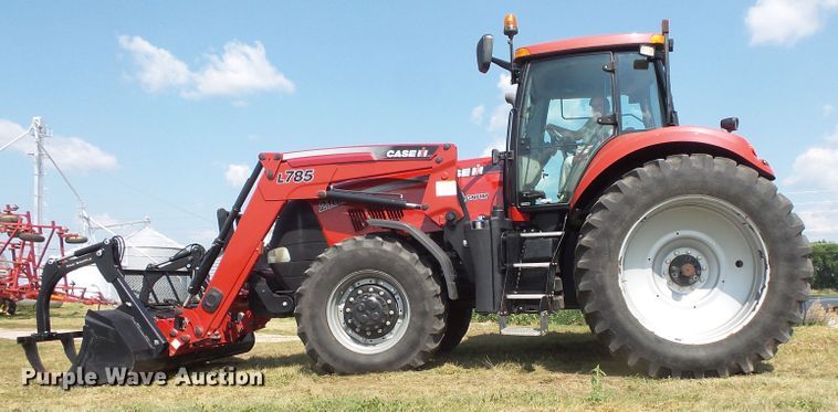 image for item FM9711 2013 Case IH Magnum 210 MFWD tractor