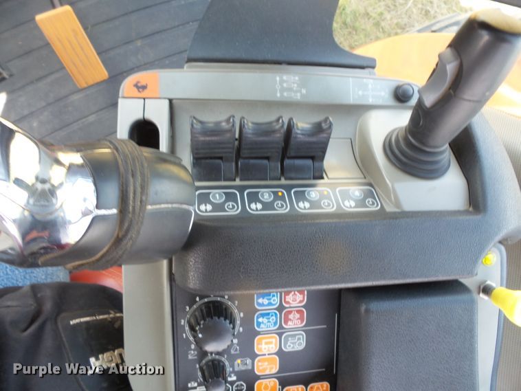 image for item FM9711 2013 Case IH Magnum 210 MFWD tractor