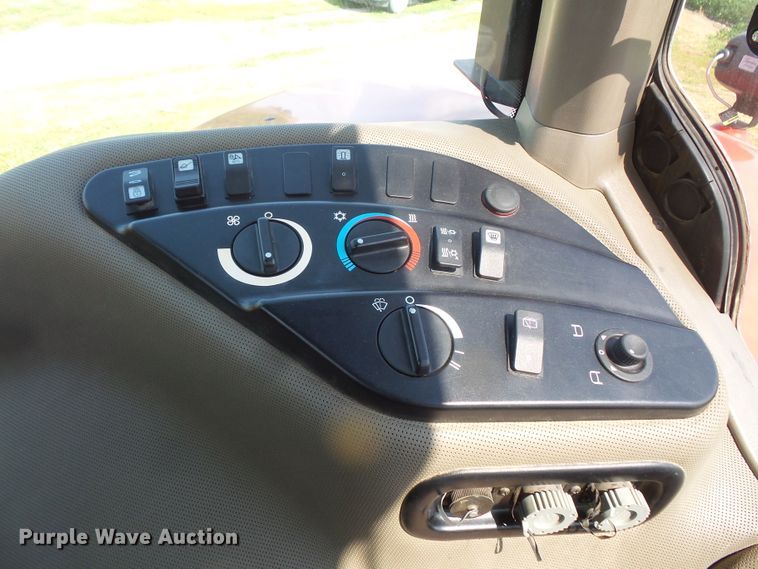 image for item FM9711 2013 Case IH Magnum 210 MFWD tractor