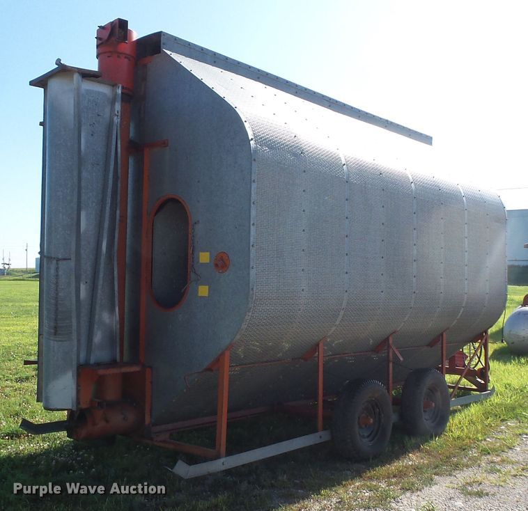 image for item FM9730 Behlen H grain dryer