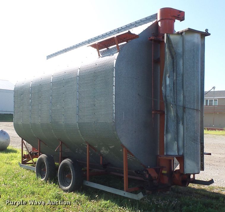 image for item FM9730 Behlen H grain dryer