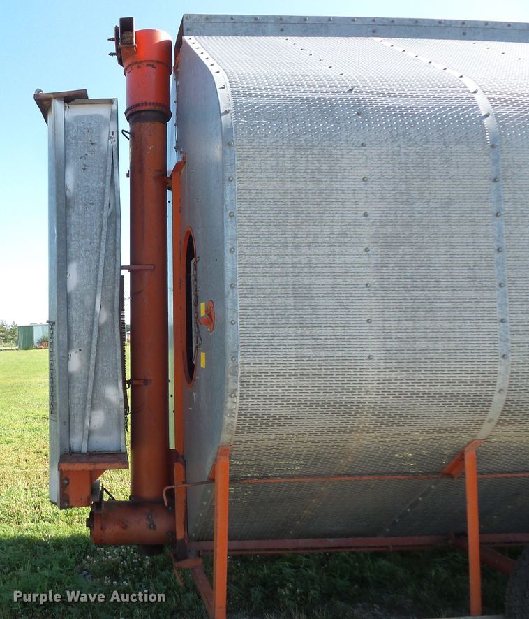 image for item FM9730 Behlen H grain dryer