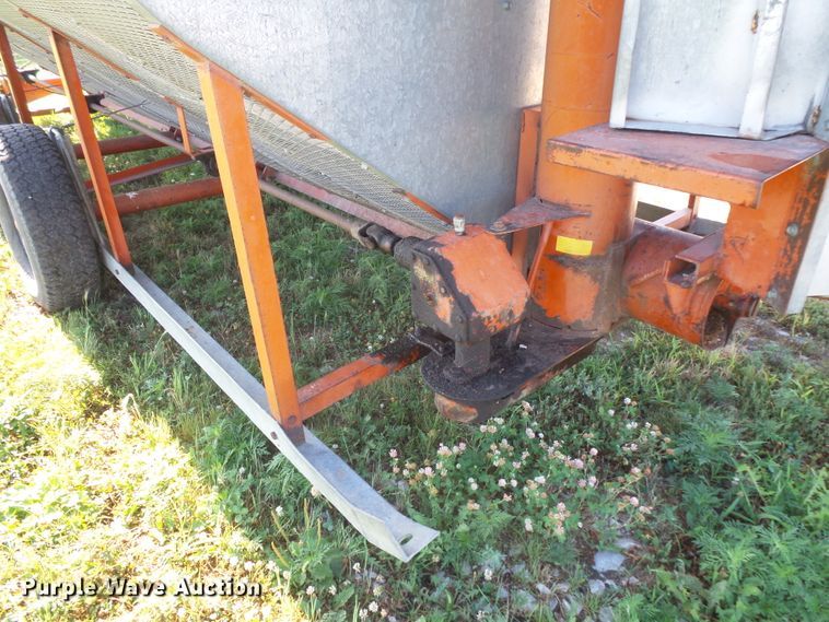 image for item FM9730 Behlen H grain dryer