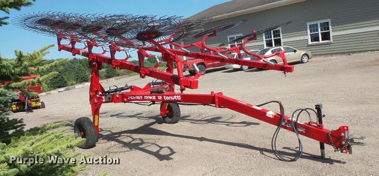 image for item FM9744 Tonutti Power Rake hay rake