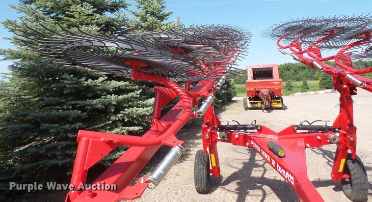 image for item FM9744 Tonutti Power Rake hay rake