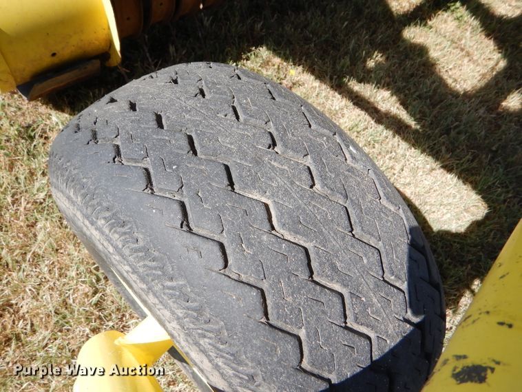 image for item FY9603 John Deere 645C forage head