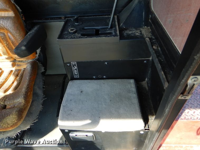 image for item FY9622 1986 Case IH 1680 combine