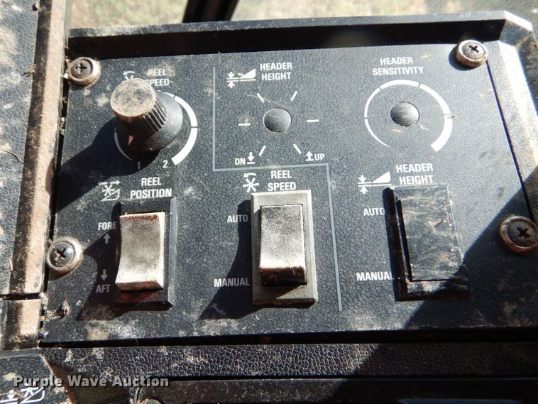 image for item FY9622 1986 Case IH 1680 combine