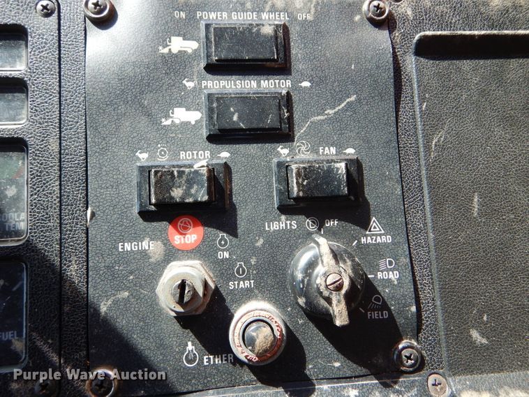 image for item FY9622 1986 Case IH 1680 combine