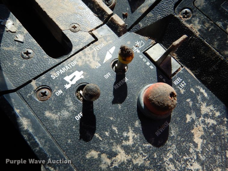 image for item FY9622 1986 Case IH 1680 combine