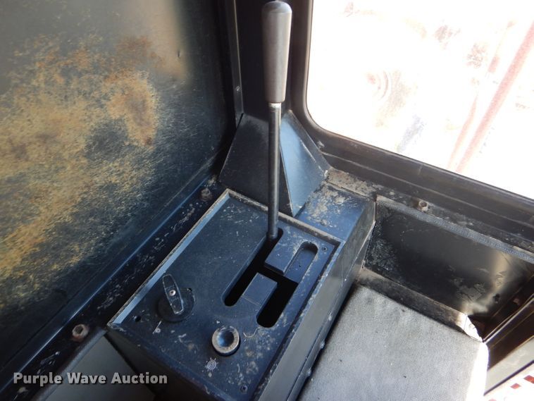 image for item FY9622 1986 Case IH 1680 combine