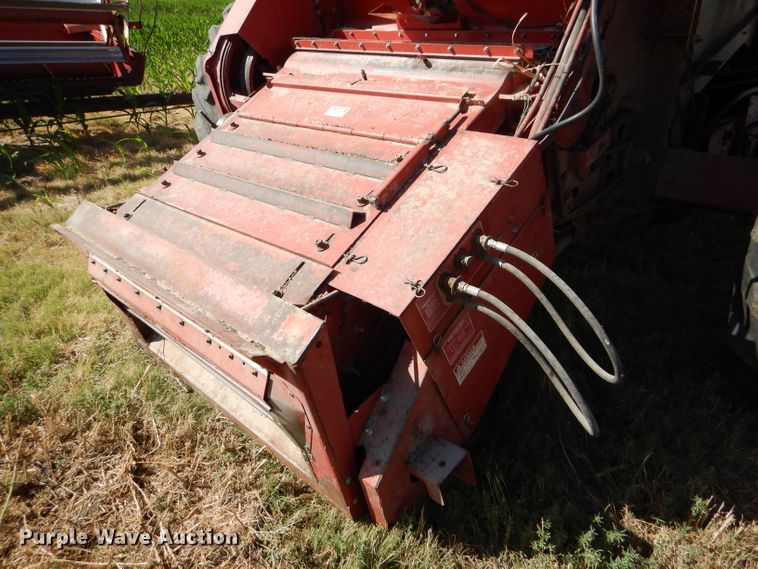 image for item FY9622 1986 Case IH 1680 combine