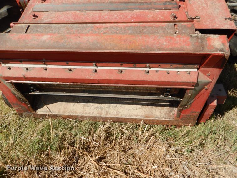 image for item FY9622 1986 Case IH 1680 combine