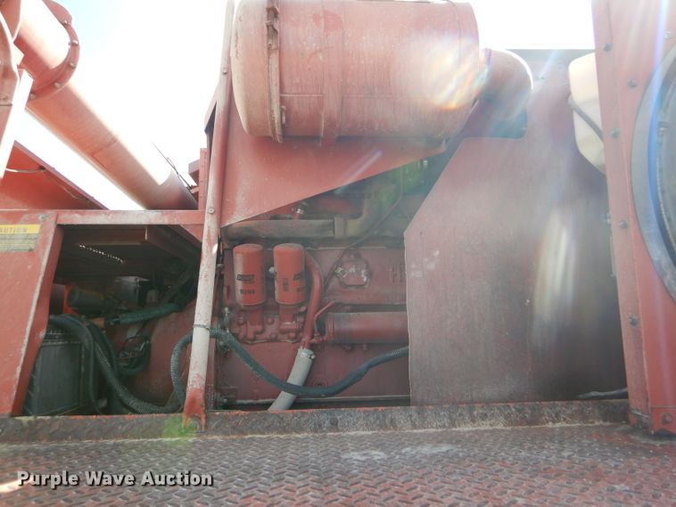 image for item FY9622 1986 Case IH 1680 combine