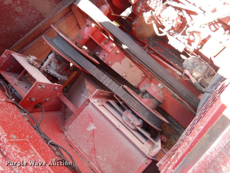 image for item FY9622 1986 Case IH 1680 combine