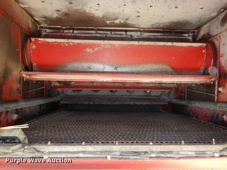 image for item FY9622 1986 Case IH 1680 combine