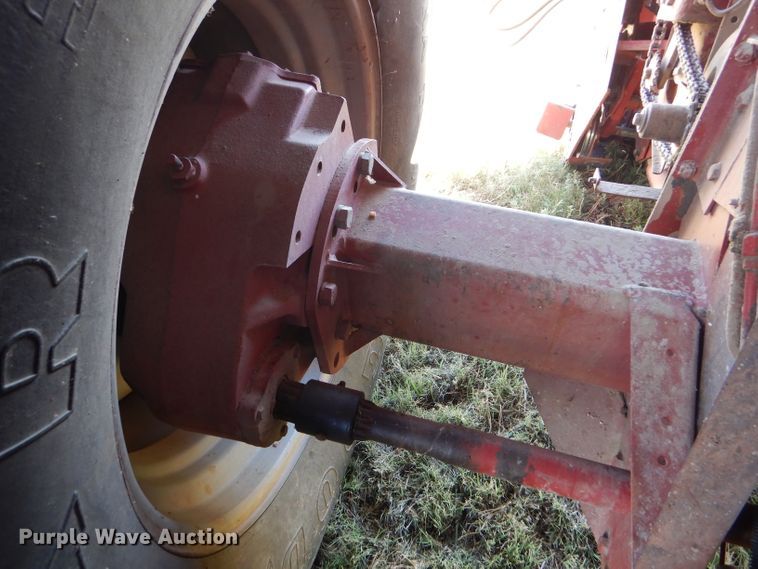 image for item FY9622 1986 Case IH 1680 combine