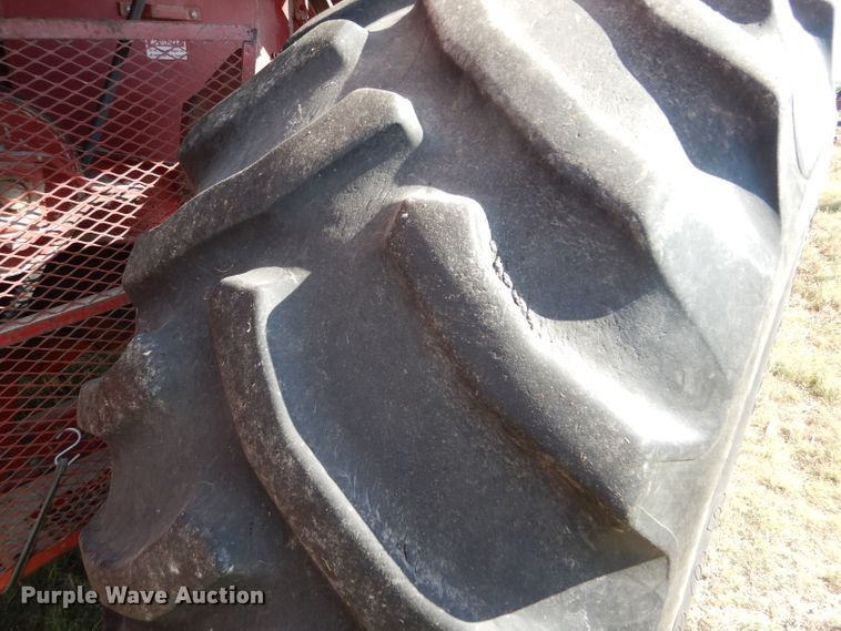 image for item FY9622 1986 Case IH 1680 combine