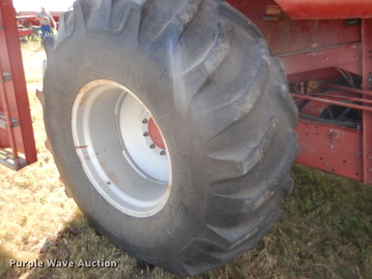 image for item FY9622 1986 Case IH 1680 combine