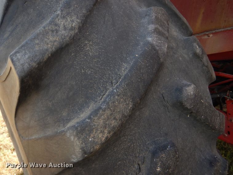 image for item FY9622 1986 Case IH 1680 combine