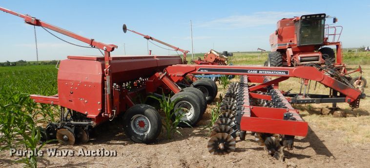 image for item FY9625 International 5400 Mulch Till grain drill