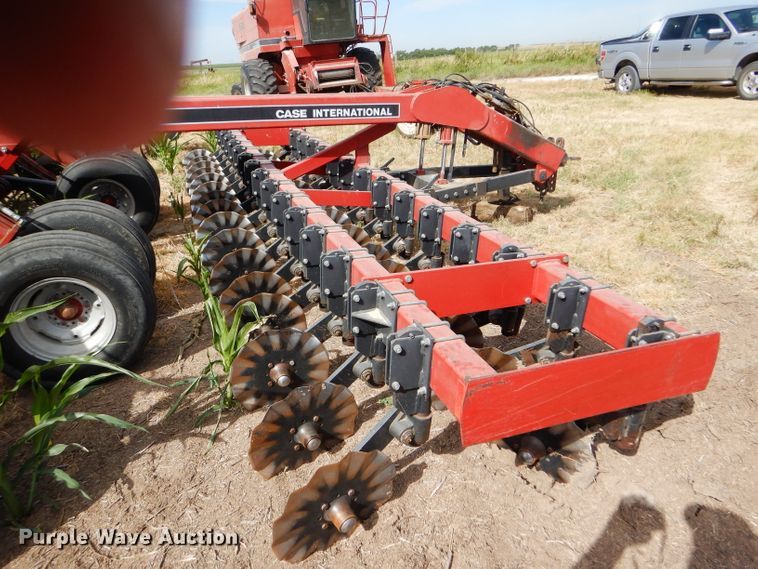 image for item FY9625 International 5400 Mulch Till grain drill